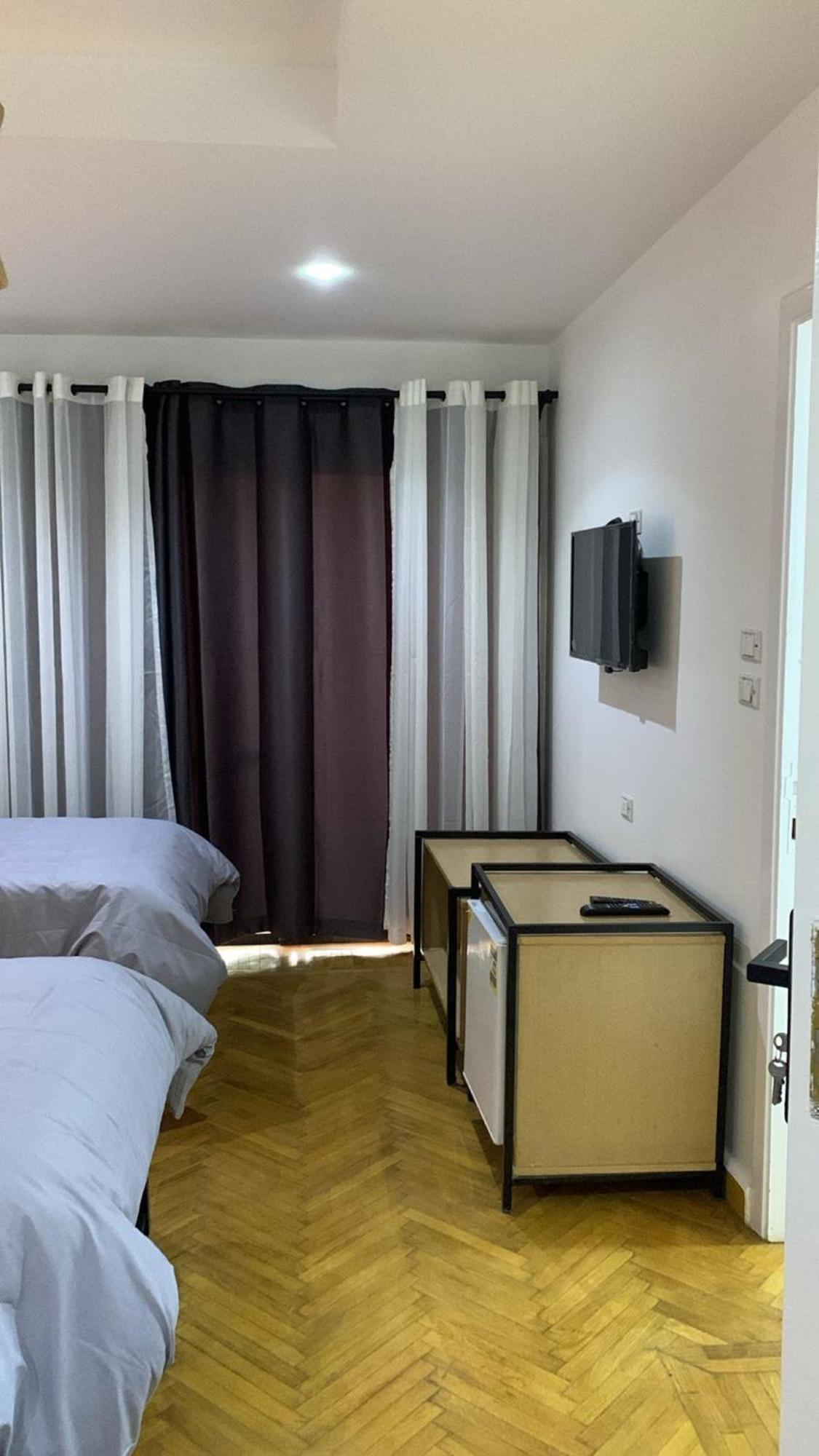 Pyramids Nights Hostel Kafret el-Gabal Екстериор снимка