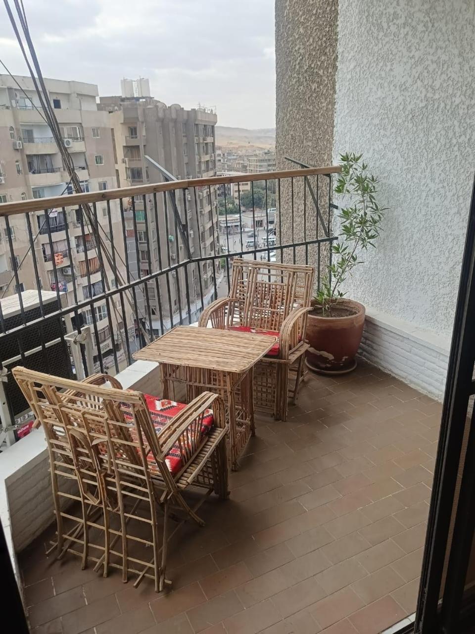 Pyramids Nights Hostel Kafret el-Gabal Екстериор снимка